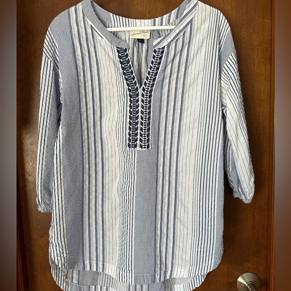 Universal threads tunic top